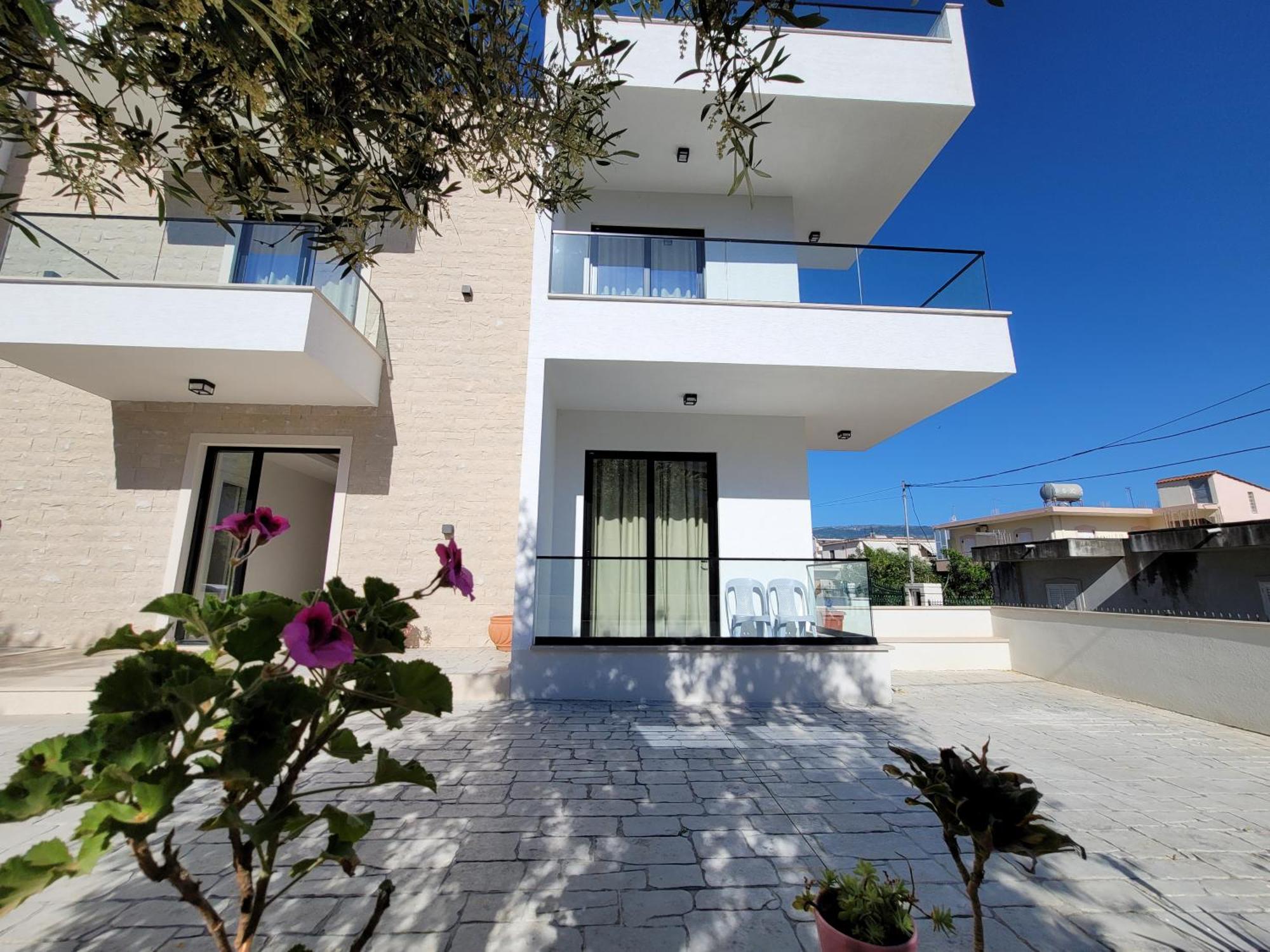 Prestige Hotel Ksamil Exterior photo